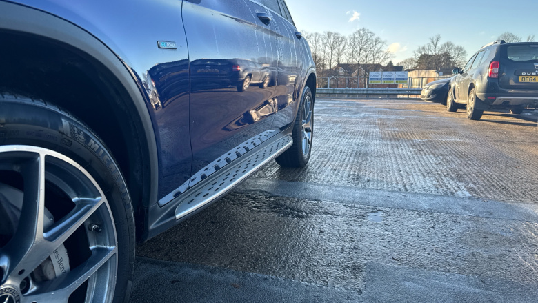 Mercedes-Benz GLC 300de 4Matic AMG Line Premium Plus 5dr 9GTron Estate